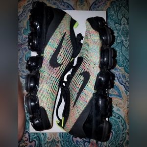 Women's Nike Air Vapormax Flyknit 3 Size 11 - Black/Black-Volt-Blue Lagoon